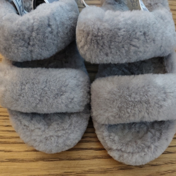 UGG Fluffy Gray Women's Slippers - Picture 4 of 8